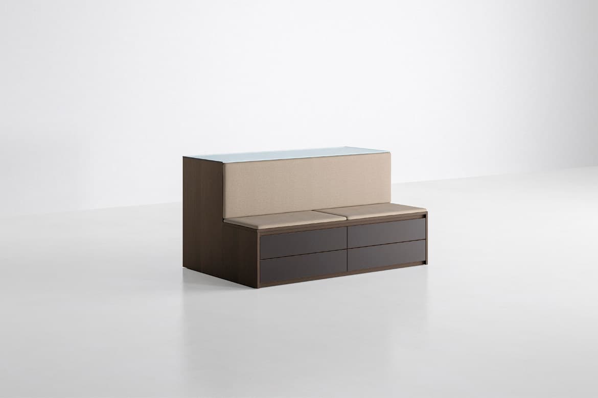 Walk In Closet Island Up Design thumbnail 2