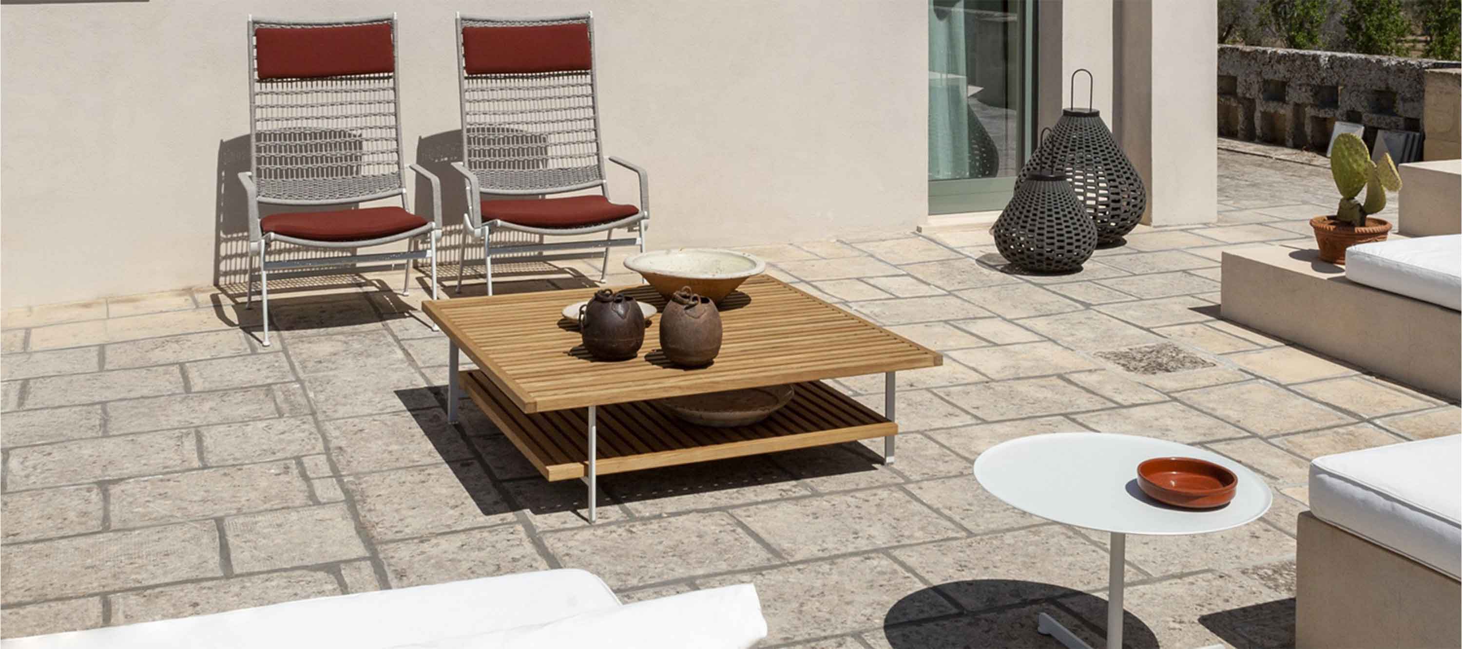 Solaria | Small table